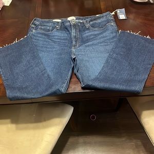 Vintage store ch NWT 18/34R Ankle bootcut blue jeans 26” inseam petite?